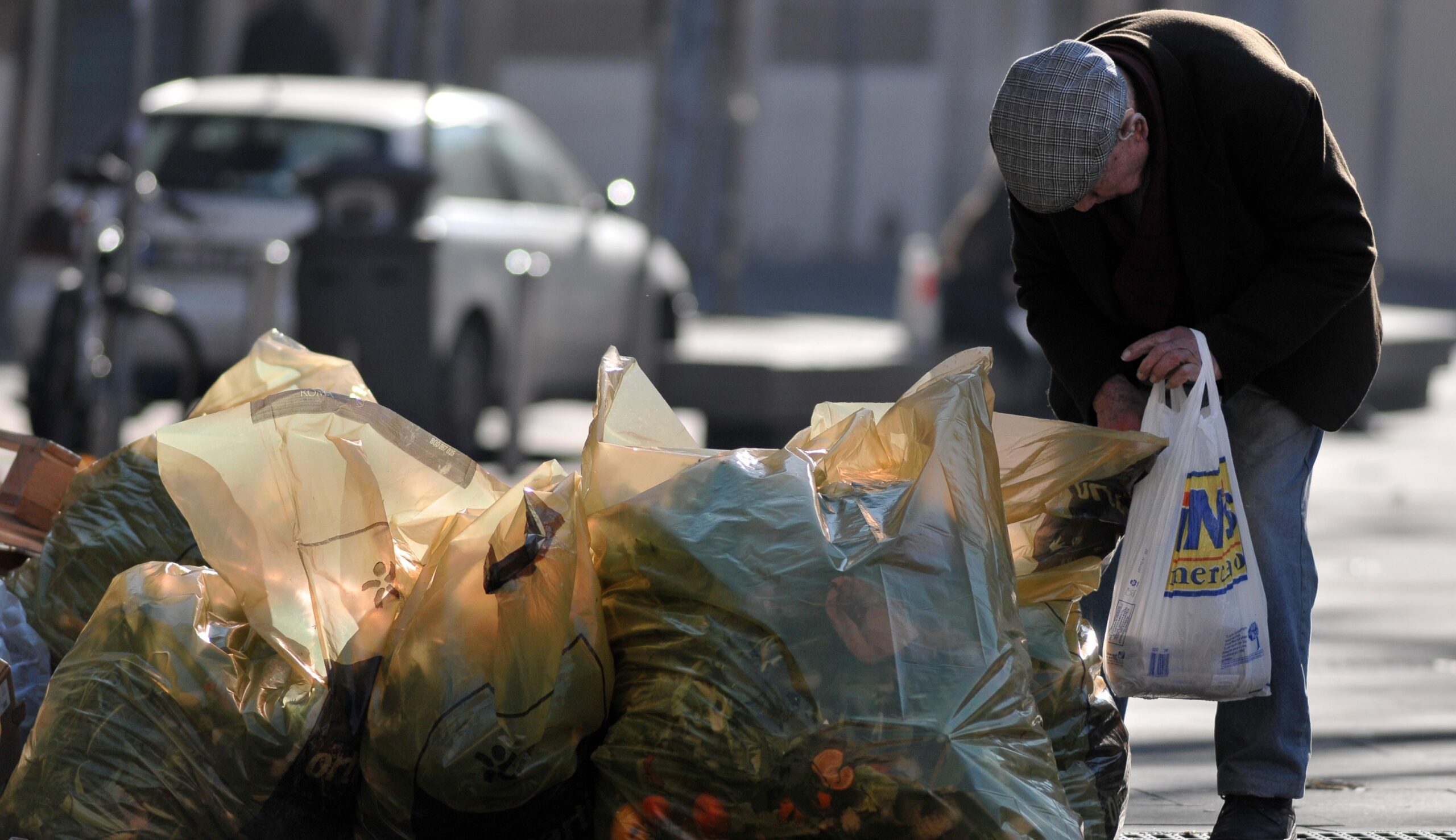 La violenza della povertà